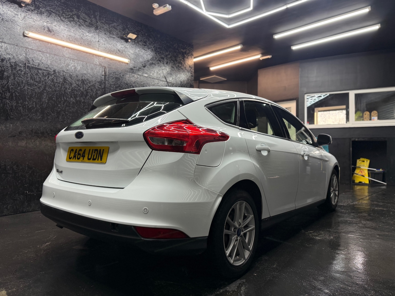 Used Ford Focus 2015 for sale - 76567842: Photo 5