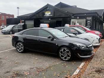 Vauxhall - Insignia