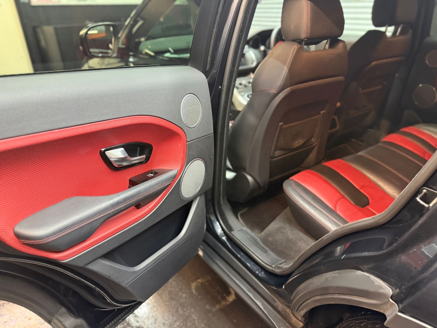 Used Land Rover Range Rover Evoque 2011 for sale - 76741489: Photo 9