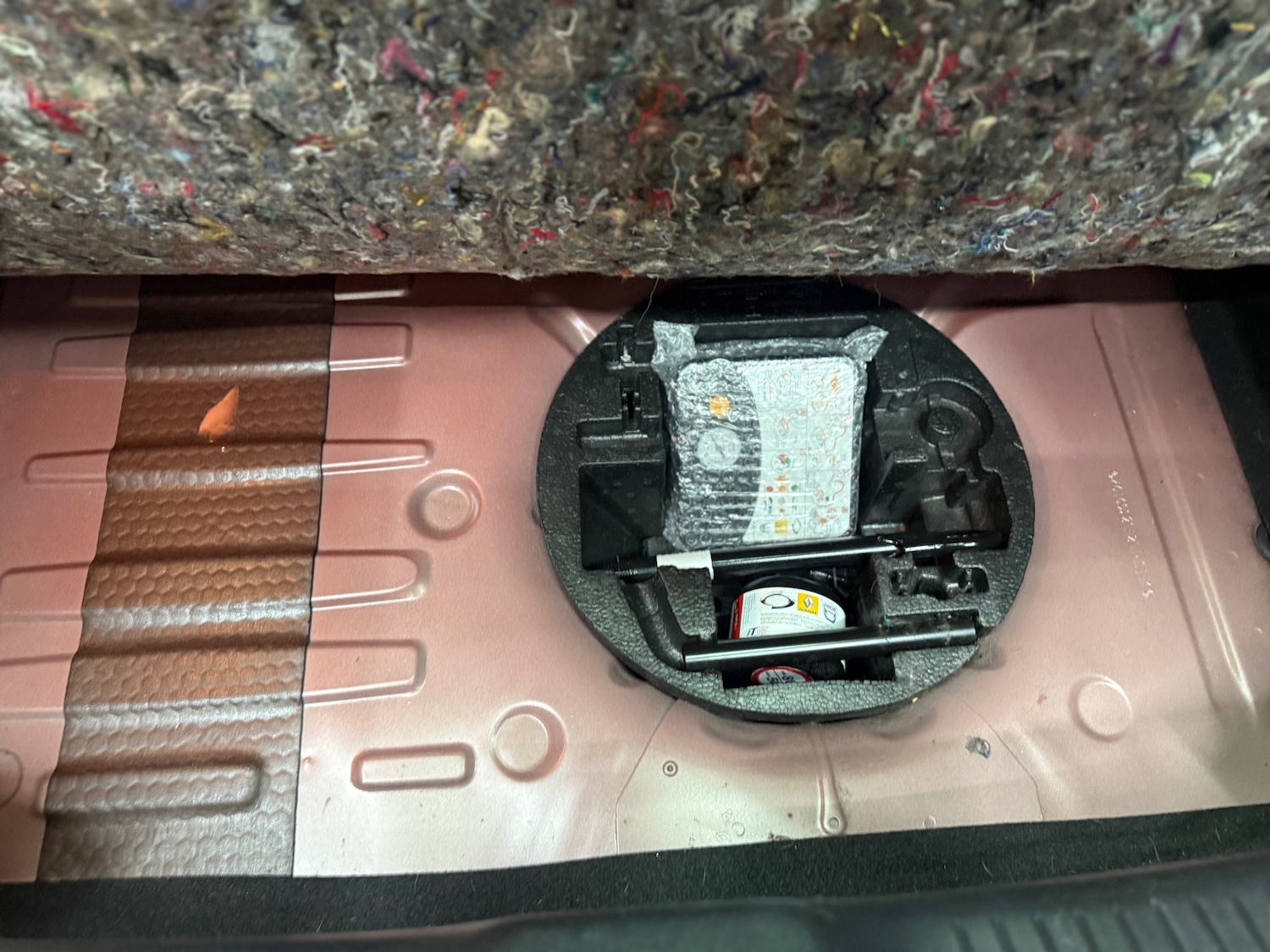 Used Renault Clio 2014 for sale - 76568164: Photo 15