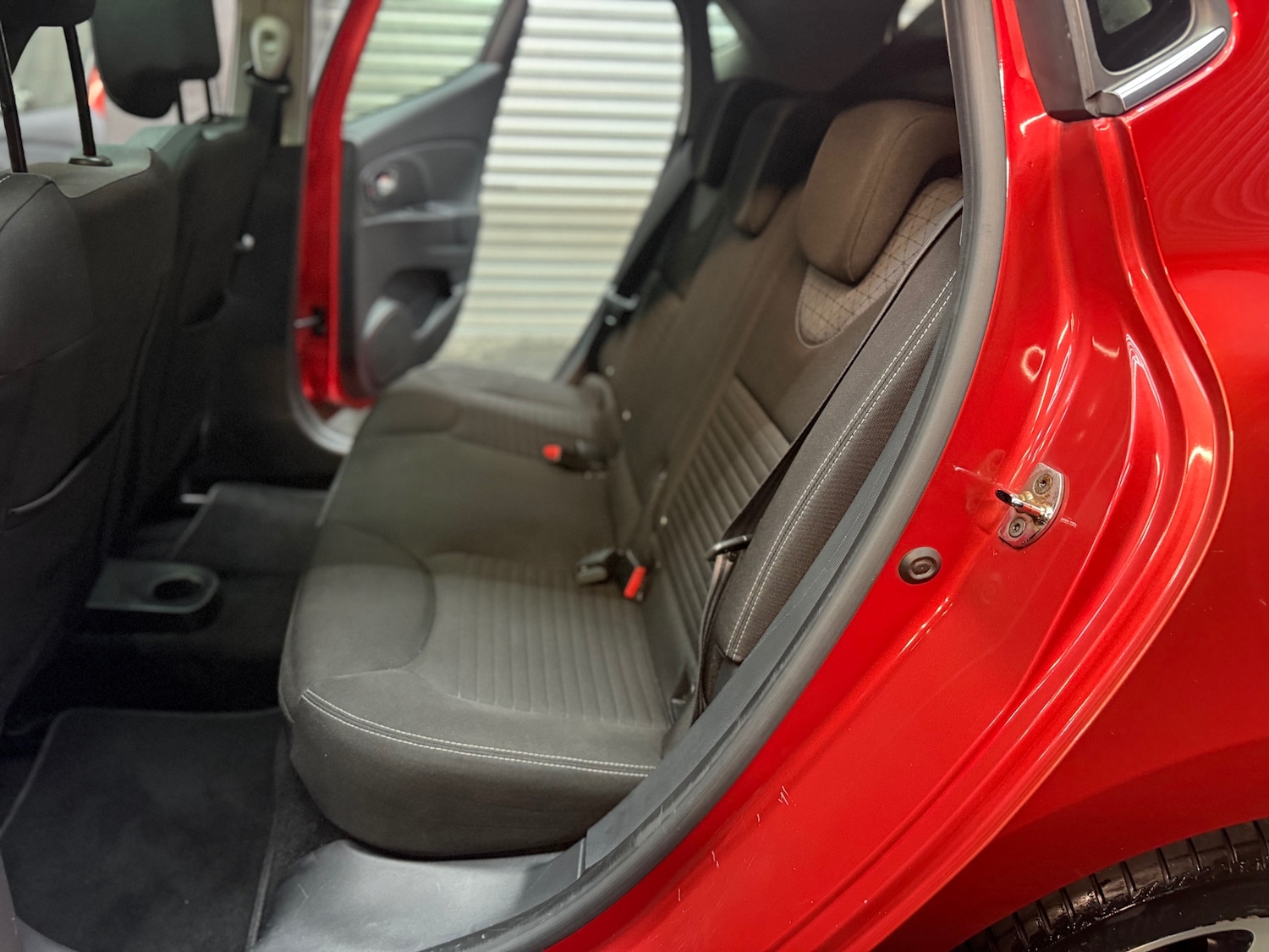 Used Renault Clio 2014 for sale - 76568164: Photo 17