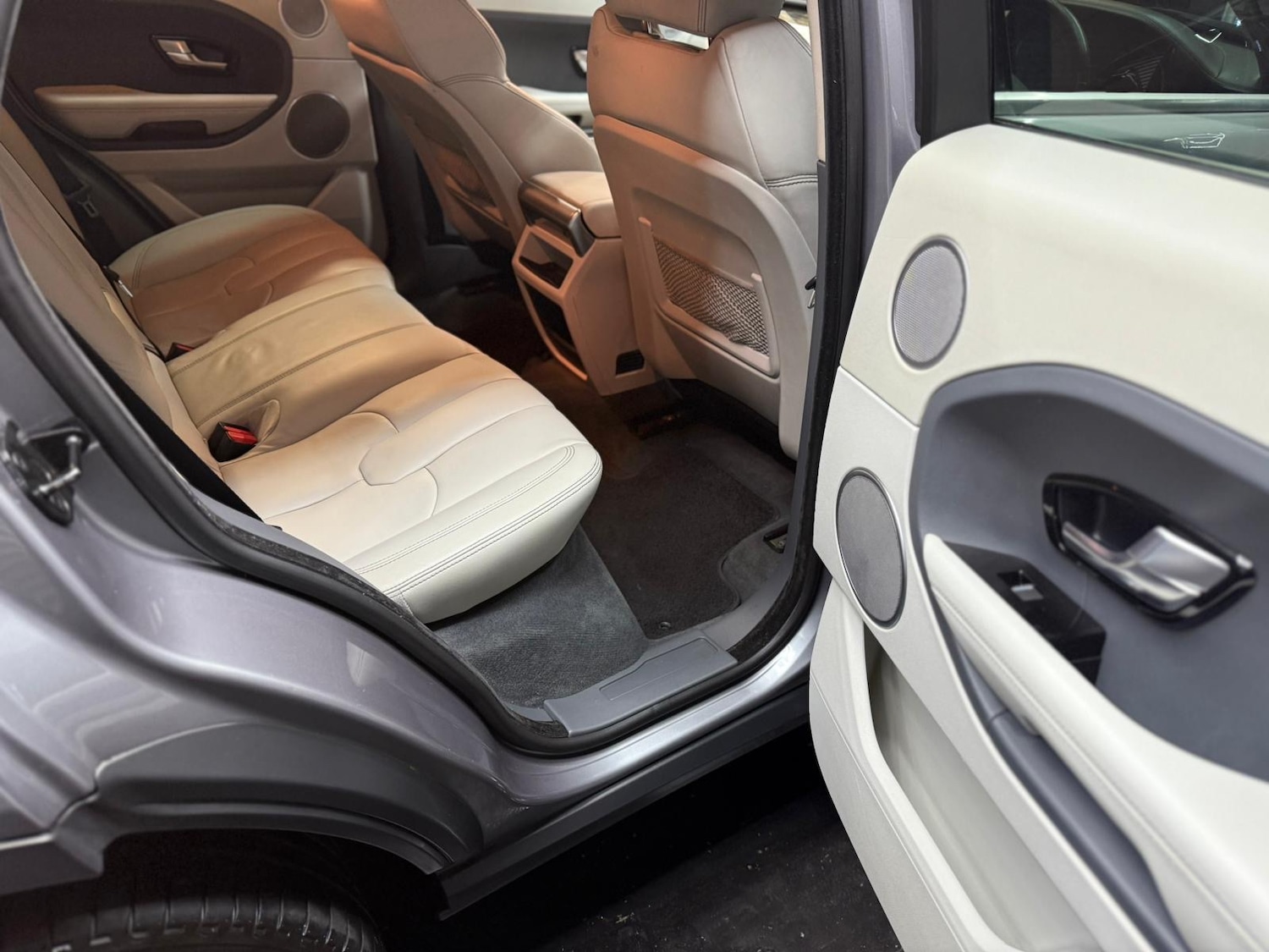 Used Land Rover Range Rover Evoque 2012 for sale - 76664672: Photo 6