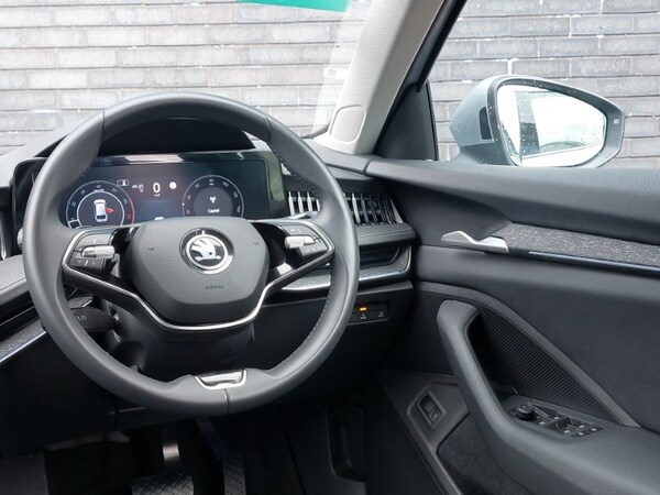 Used Skoda Superb 2024 for sale - 75718680: Photo 10