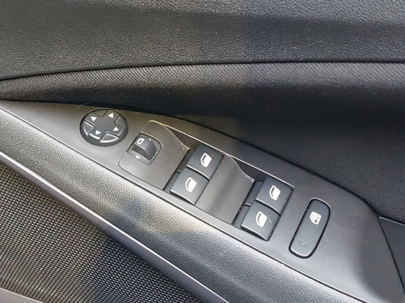 Used Vauxhall Crossland 2022 for sale - 77797436: Photo 12