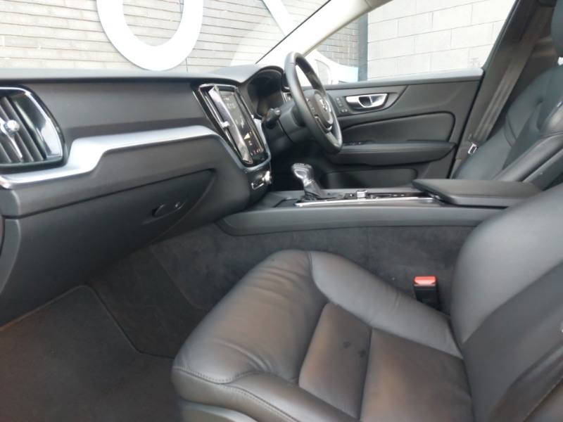 Used Volvo V60 2020 for sale - 77311602: Photo 5