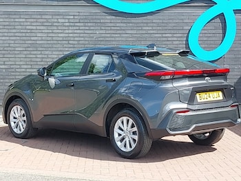Used Toyota C-HR 2024 for sale - 79092451: Photo