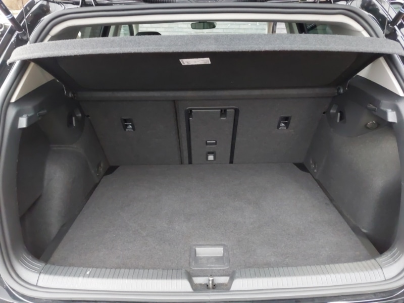 Used Volkswagen Golf 2024 for sale - 77141917: Photo 8