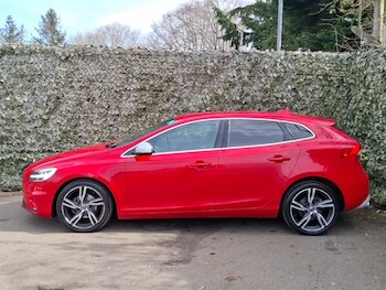 Used Volvo V40 2018 for sale - 78633995: Photo