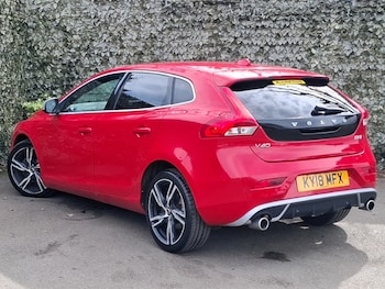 Used Volvo V40 2018 for sale - 78675166: Photo