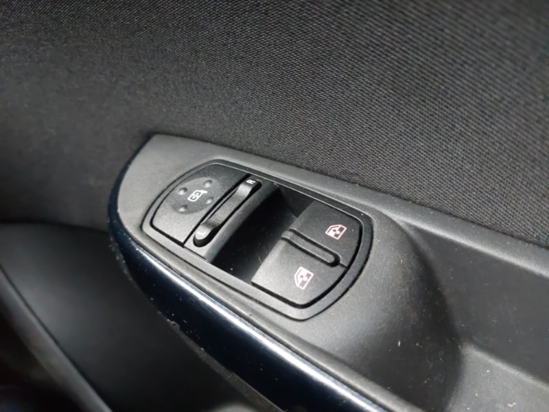 Used Vauxhall Corsa 2016 for sale - 77343280: Photo 18