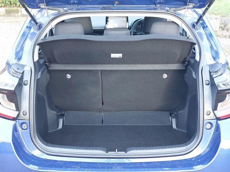 Used Mazda Mazda2 HYBRID 2024 for sale - 78093530: Photo 8