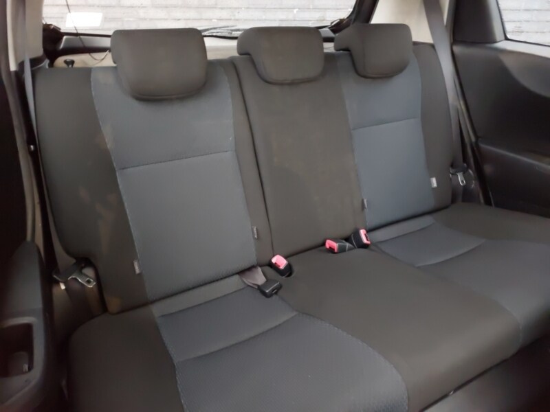 Used Toyota Yaris 2012 for sale - 76651690: Photo 13