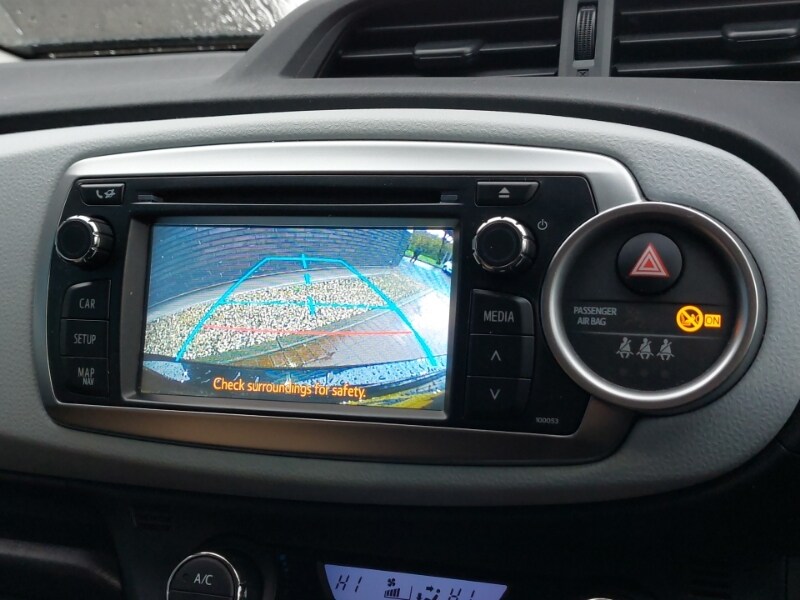 Used Toyota Yaris 2012 for sale - 76651690: Photo 19