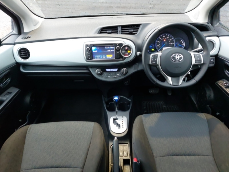 Used Toyota Yaris 2012 for sale - 76651690: Photo 2