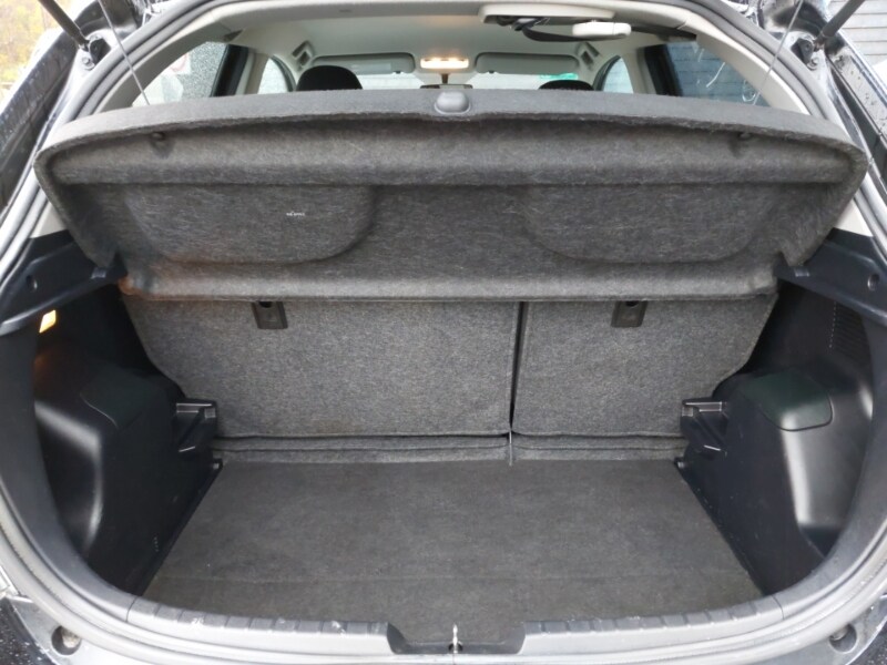 Used Toyota Yaris 2012 for sale - 76651690: Photo 8