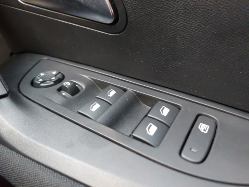 Used Peugeot 2008 2022 for sale - 77623646: Photo 18