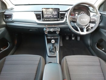 Used Kia Stonic 2021 for sale - 77579961: Photo