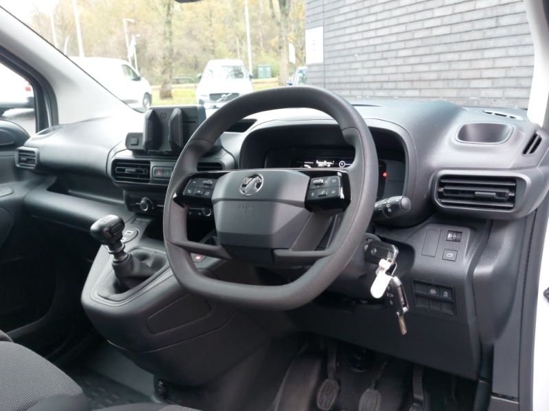 Used Vauxhall Combo 2024 for sale - 76418847: Photo 2