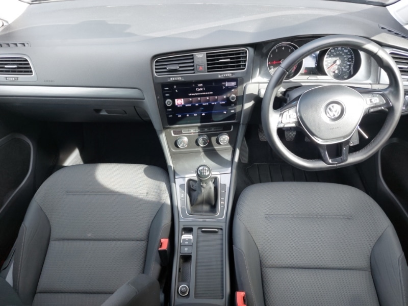 Used Volkswagen Golf 2019 for sale - 78113911: Photo 2
