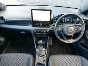 Used Toyota Yaris 2024 for sale - 79681597: Photo