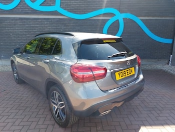 Used Mercedes-Benz GLA 2019 for sale - 79087174: Photo