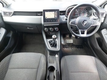 Used Renault Clio 2020 for sale - 78559396: Photo