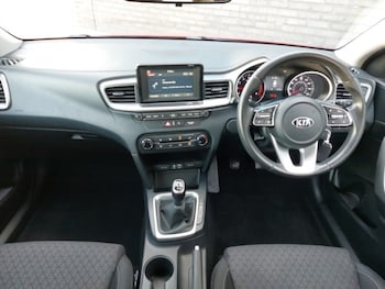 Used Kia Ceed 2019 for sale - 78670257: Photo