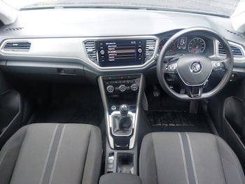 Used Volkswagen T-Roc 2020 for sale - 78928675: Photo