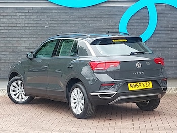 Used Volkswagen T-Roc 2020 for sale - 78928675: Photo