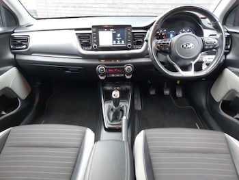 Used Kia Stonic 2020 for sale - 75959153: Photo