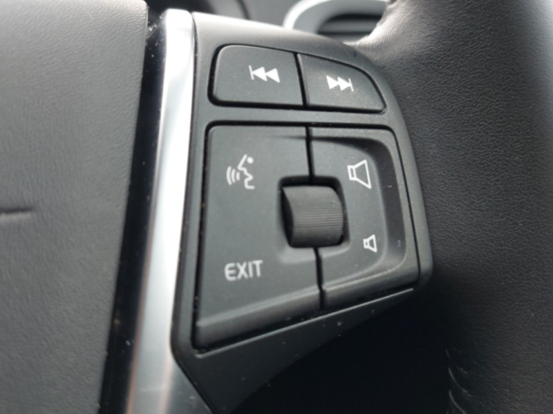 Used Volvo V40 2016 for sale - 77852239: Photo 18