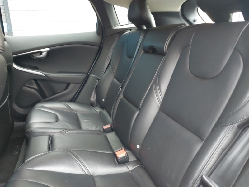 Used Volvo V40 2016 for sale - 77852239: Photo 6