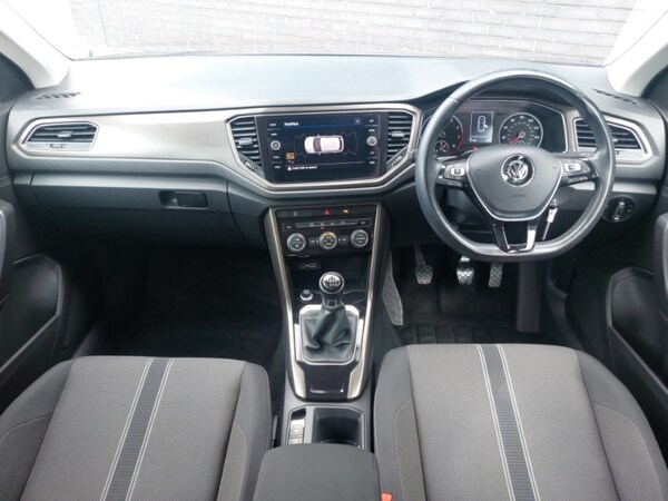 Used Volkswagen T-Roc 2018 for sale - 75073010: Photo 2