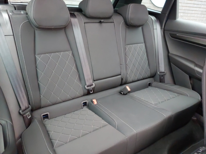 Used Skoda Karoq 2024 for sale - 76880316: Photo 13