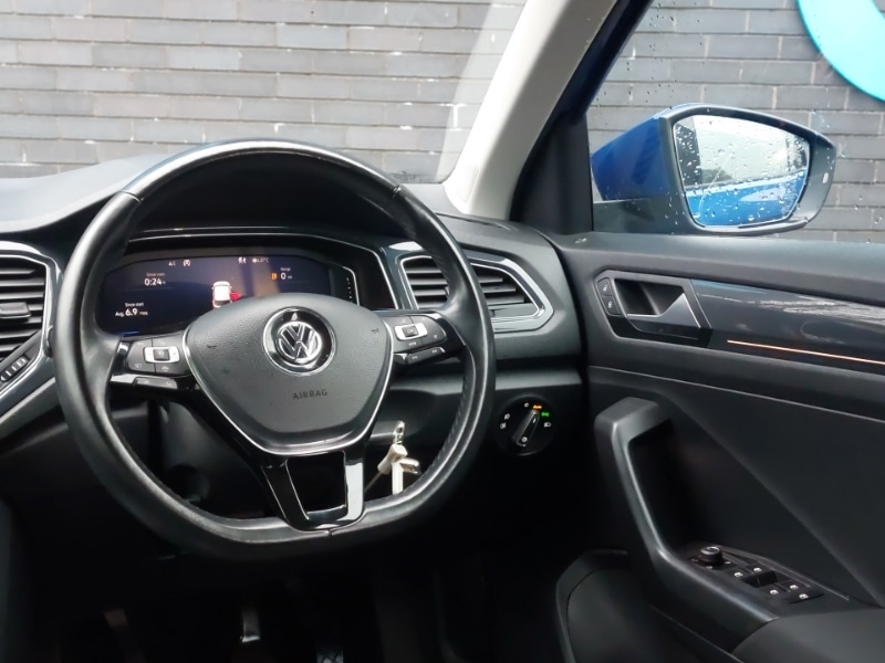 Used Volkswagen T-Roc 2018 for sale - 76707696: Photo 10