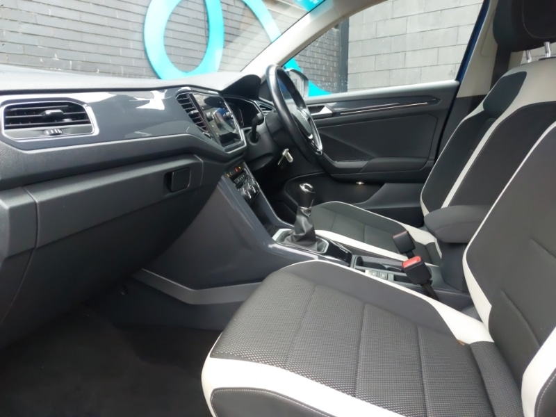 Used Volkswagen T-Roc 2018 for sale - 76707696: Photo 5