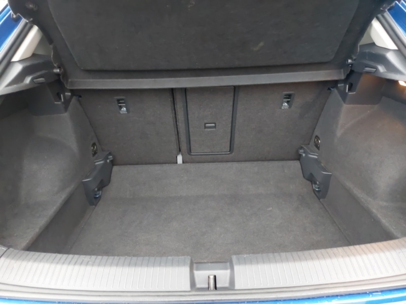 Used Volkswagen T-Roc 2018 for sale - 76707696: Photo 8