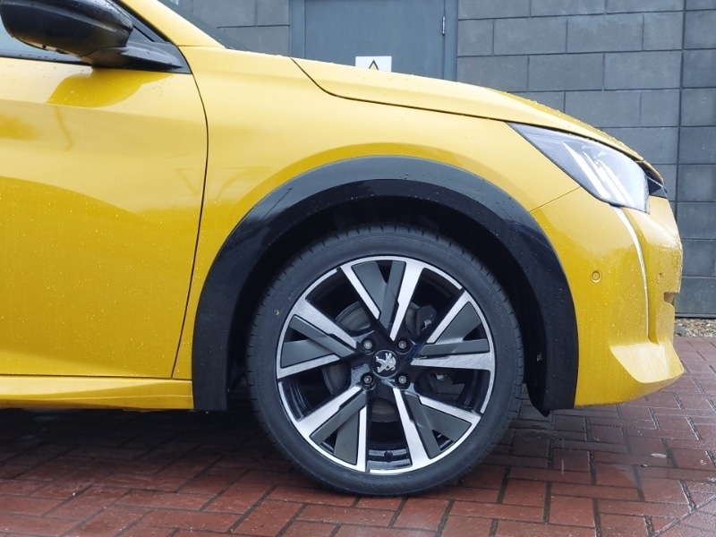 Used Peugeot 208 2021 for sale - 77149903: Photo 14