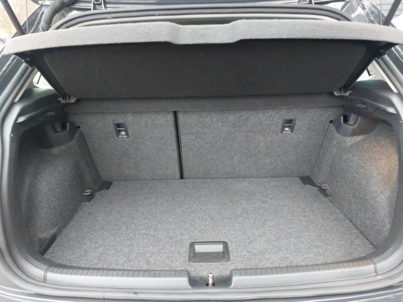 Used Volkswagen Polo 2018 for sale - 77767507: Photo 8