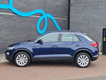 Used Volkswagen T-Roc 2019 for sale - 79517553: Photo