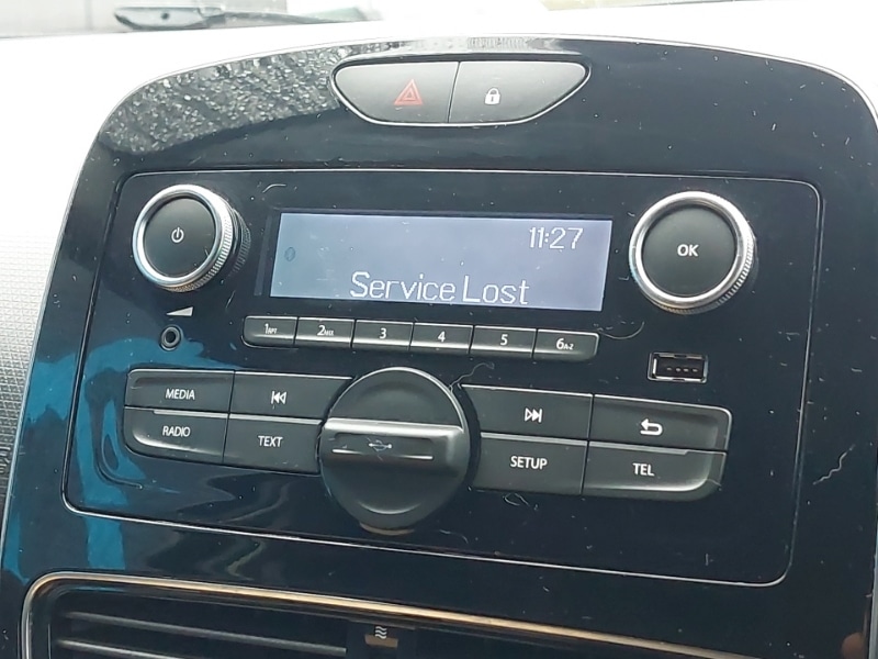 Used Renault Clio 2018 for sale - 76925295: Photo 11