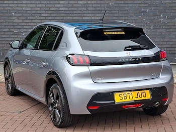Used Peugeot 208 2022 for sale - 79546430: Photo