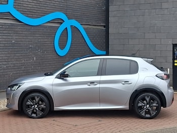 Used Peugeot 208 2022 for sale - 79546430: Photo