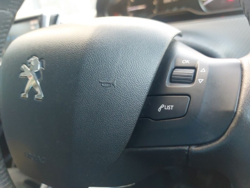 Used Peugeot 2008 2018 for sale - 76533111: Photo 16