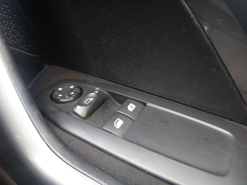 Used Peugeot 2008 2018 for sale - 76533111: Photo 19