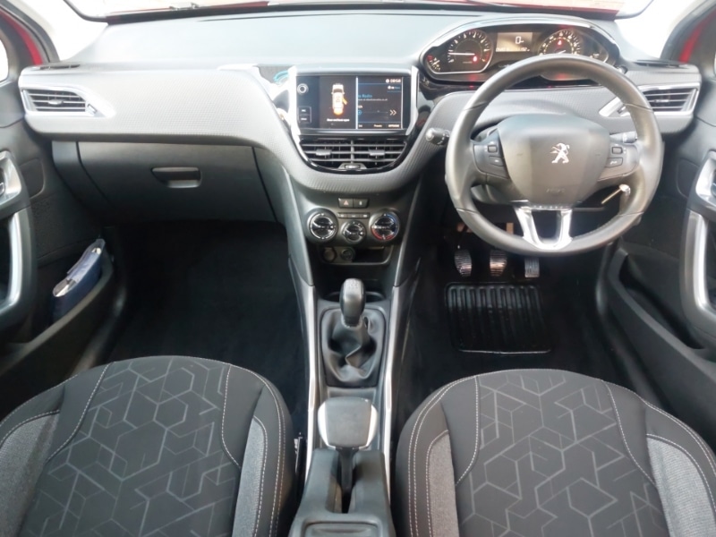 Used Peugeot 2008 2018 for sale - 76533111: Photo 2