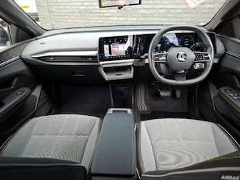 Used Renault Megane E Tech 2023 for sale - 79597938: Photo