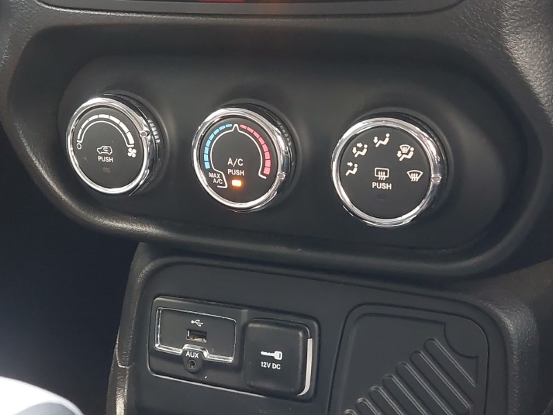 Used Jeep Renegade 2016 for sale - 76639565: Photo 17