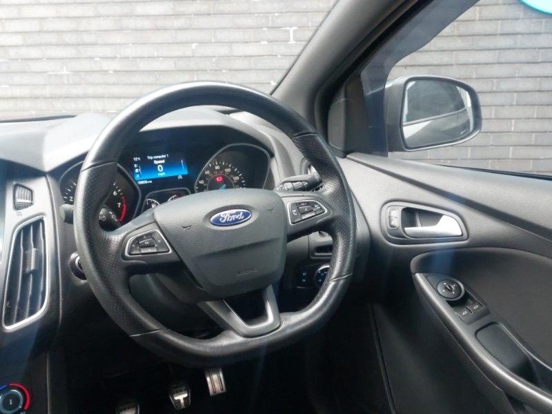 Used Ford Focus 2017 for sale - 76556520: Photo 10