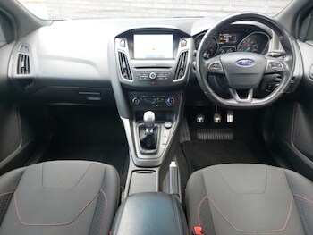 Used Ford Focus 2018 for sale - 78327311: Photo